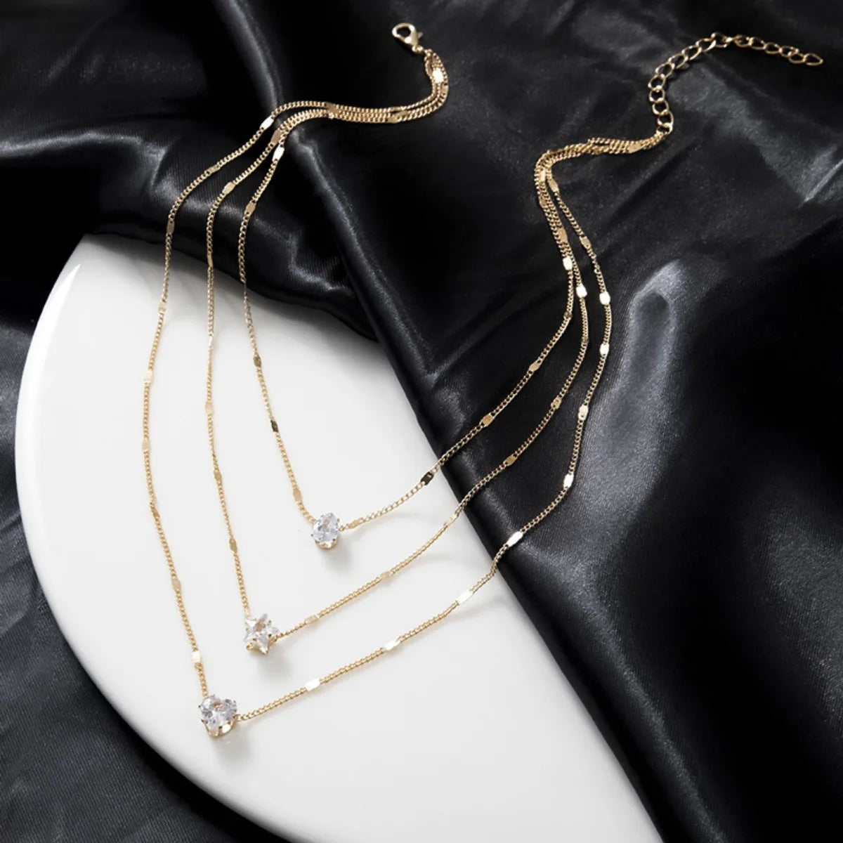 Collier multiple à pendentifs