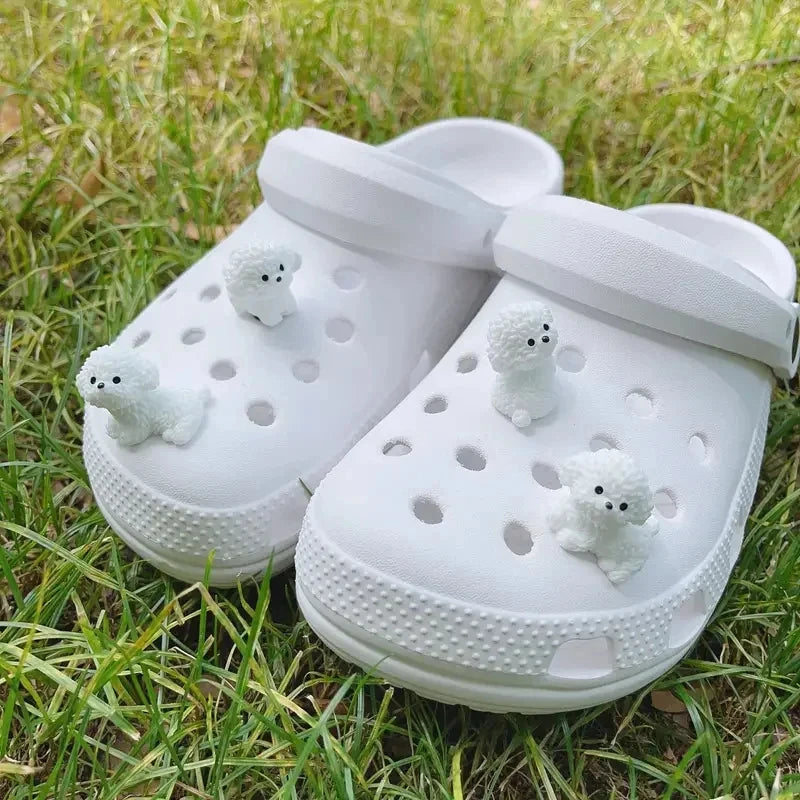 Ensemble de décorations de chaussures 3D pour mini chiots, figurines de chien bichon frisé détachables, à utiliser comme sabots, cadeaux de fêtes