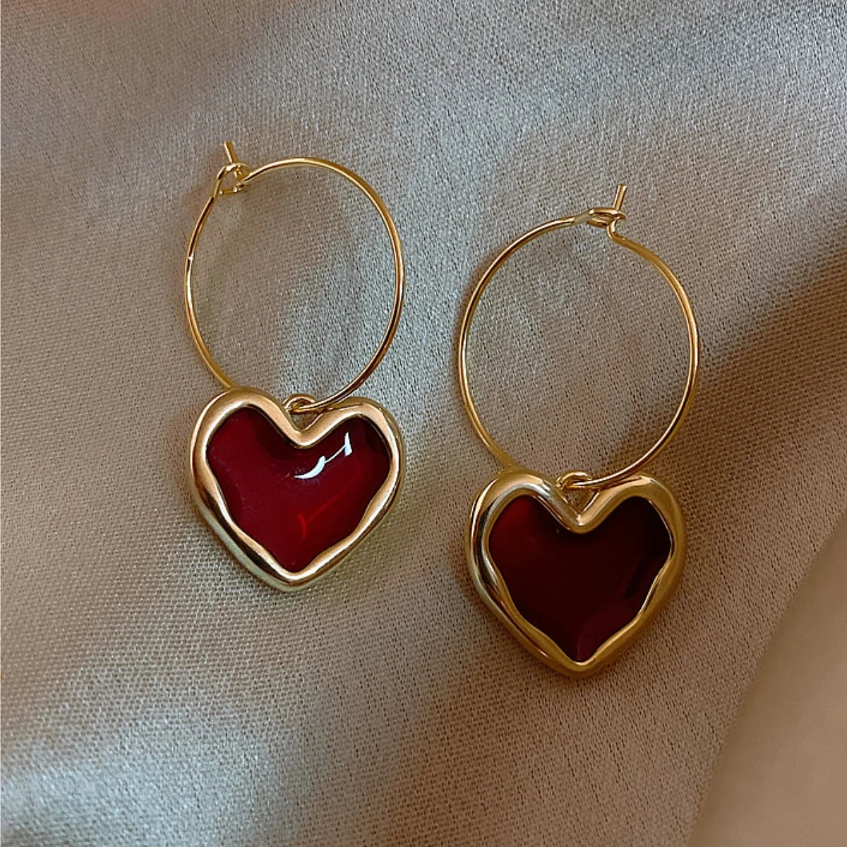 Lot de 2 boucles d'oreilles tendance en forme de cœur