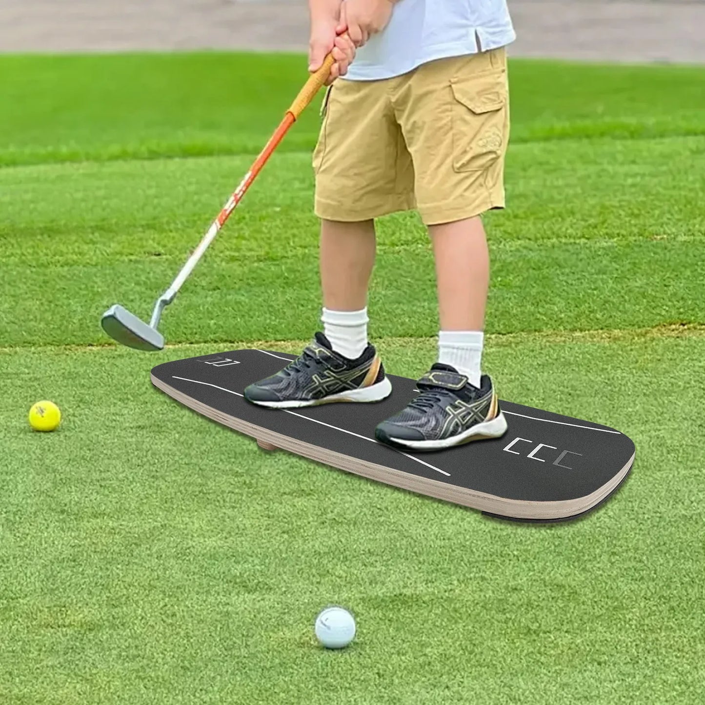 Plaque d'équilibrage de pression pour entraînement de swing de golf, design rectangulaire en bois, surface en papier de verre pour une meilleure adhérence, coussinet inférieur antidérapant.