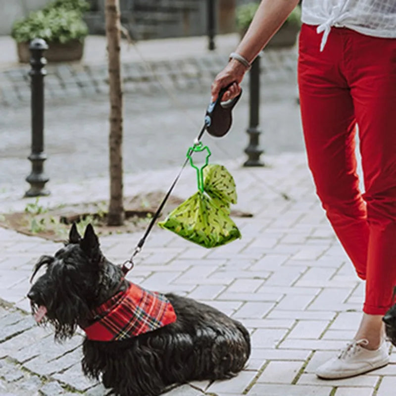 Porte-sac à crottes pour chien, clip de transport pour déchets d'animaux, distributeur de laisse pour chien mains libres, promenade en plein air, sacs à crottes pour chiots, clip facile à transporter
