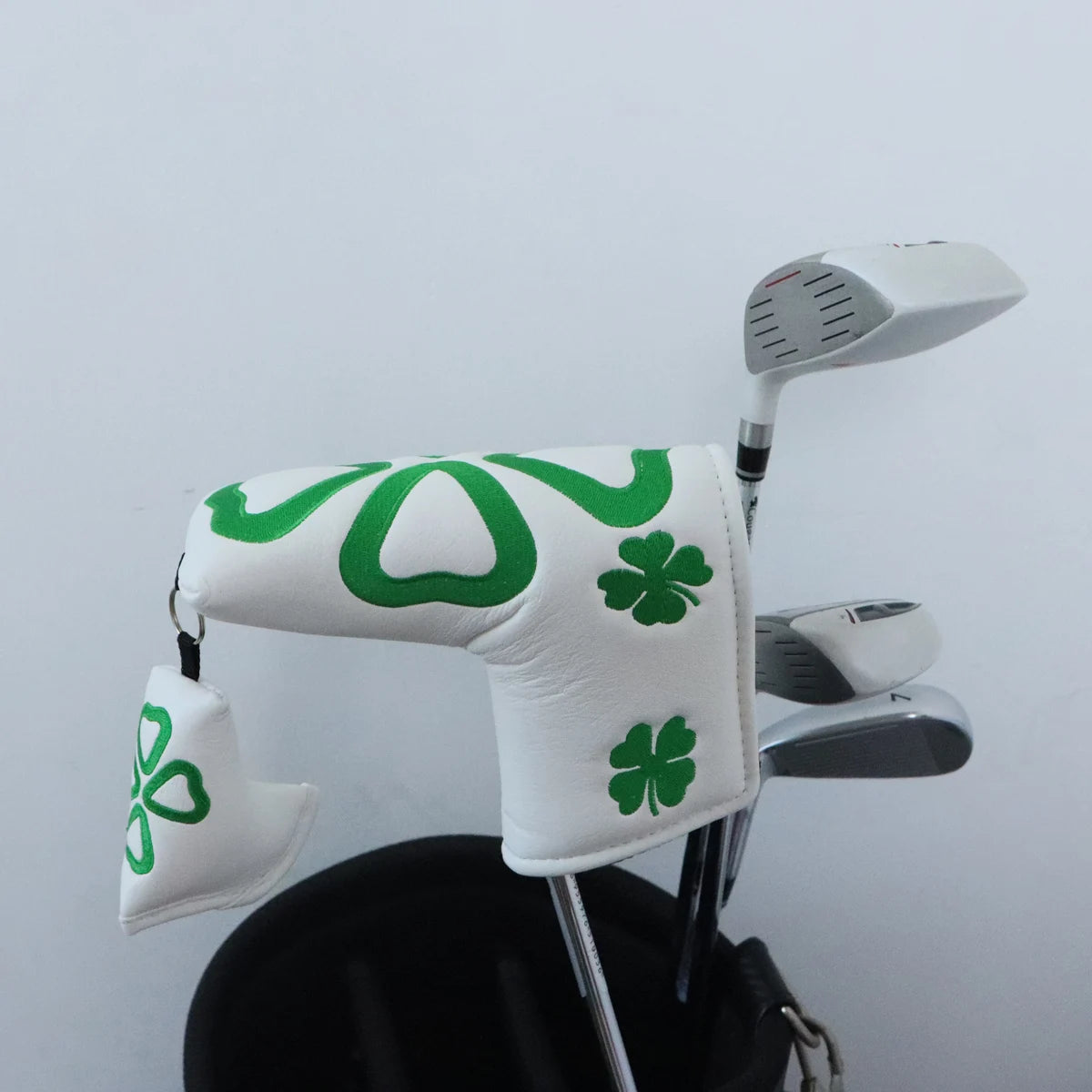 1 housse de putter de golf décoratif en cuir