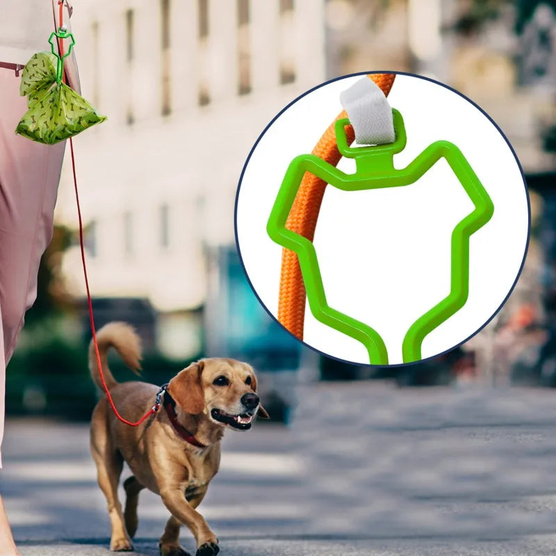 Porte-sac à crottes pour chien, clip de transport pour déchets d'animaux, distributeur de laisse pour chien mains libres, promenade en plein air, sacs à crottes pour chiots, clip facile à transporter