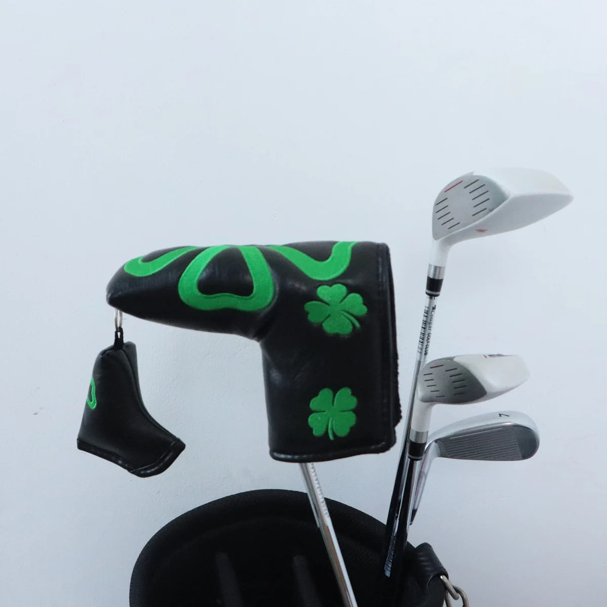 1 housse de putter de golf décoratif en cuir